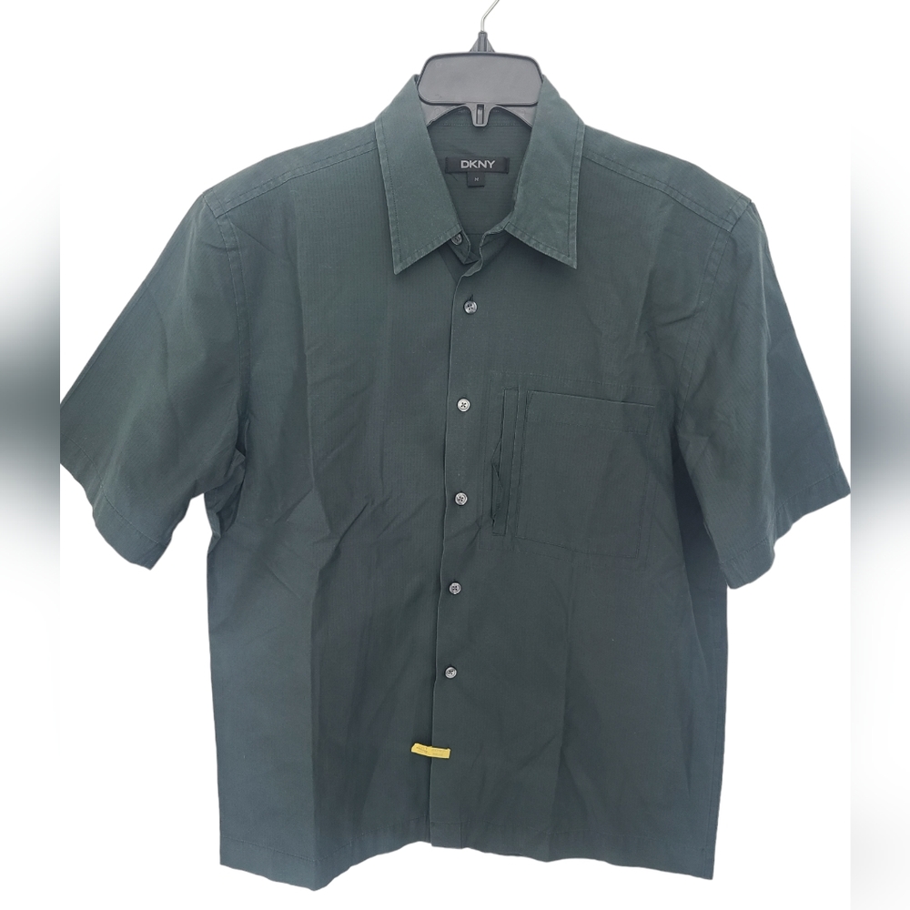 DKNY Men's Casual Short Sleeve Shirt Size Medium